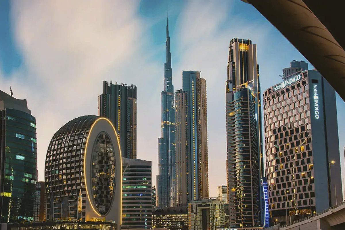 Skyline von Business Bay mit Burj Khalifa
